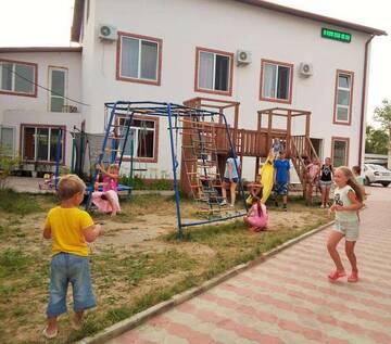 Фотографии Гостиница Guest House Leto г. Голубицкая Краснодарский край (Россия) №4 Фото Гостиница Guest House Leto г. Голубицкая 4
