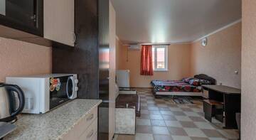 Фото номера Классический трехместный номер Гостиница Темрюкская 11 г. Голубицкая 2