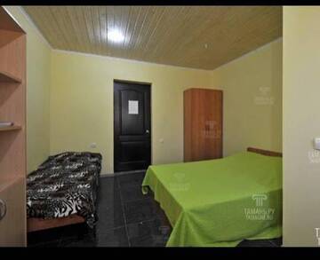Фото номера Четырехместный номер &quot;Комфорт&quot; Гостиница Viktoria Guest House г. Голубицкая 3