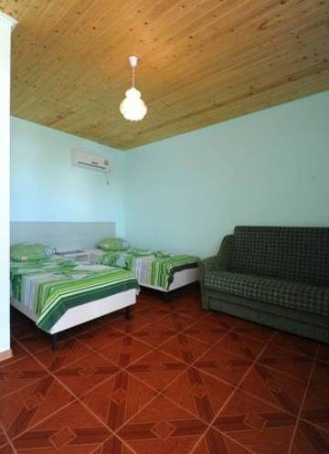 Фото номера Номер &quot;Стандарт&quot; Гостиница Guest house Lyubov г. Голубицкая 9