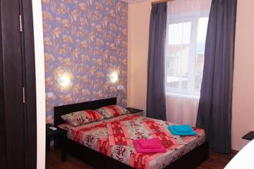 Фото номера Стандартный трехместный номер Гостиница Guest House Leto г. Голубицкая 2
